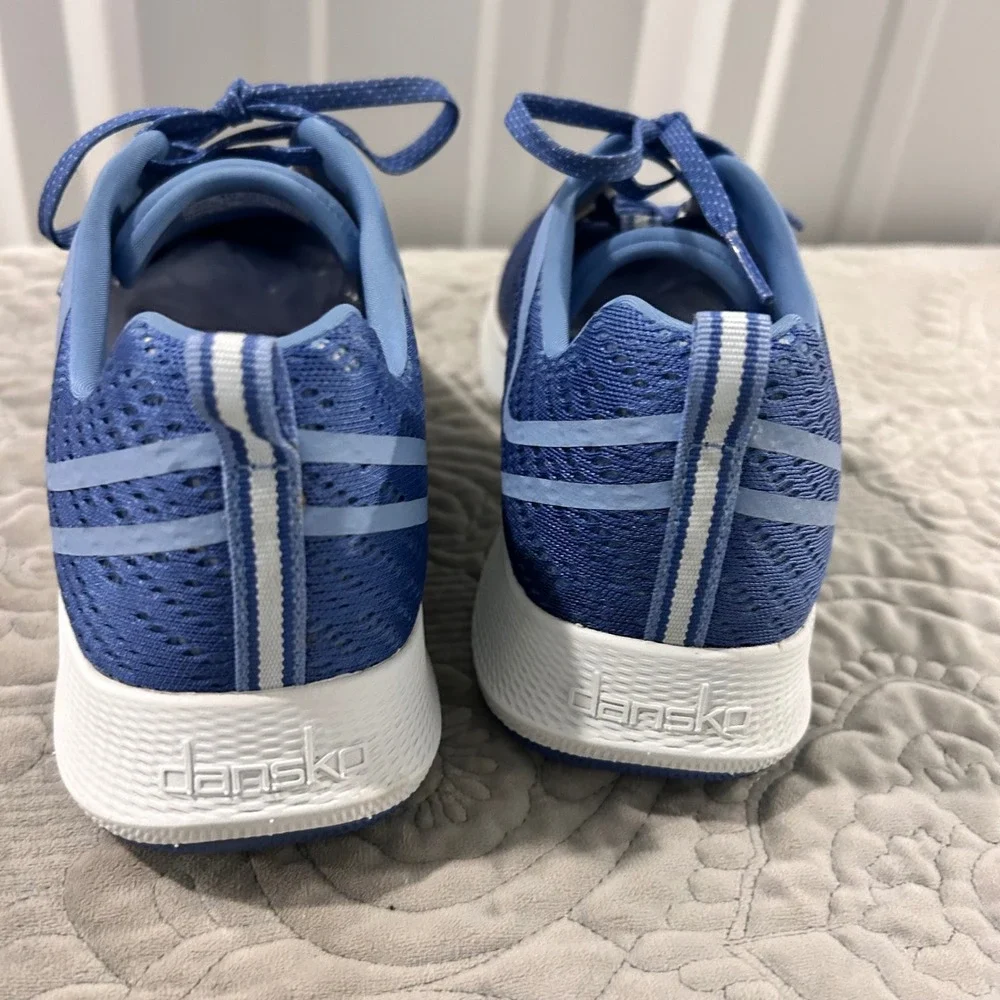 Dansko Pace Womens Blue Mesh Walking Sneakers Natural Arch Support Size 40
